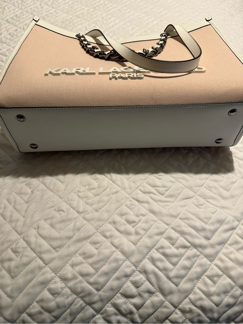 Karl Lagerfeld Light Beige and White Chain-Handle Tote with dust bag - Picture 4 of 13